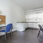 Residencia Universitaria Resa As Burgas Hostel