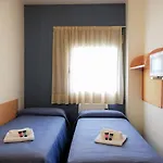 Hostel Residencia Universitaria Resa As Burgas *