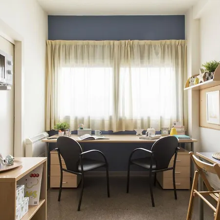 Residencia Universitaria Resa As Burgas ホステル コマルカ・デ・オウレンセ