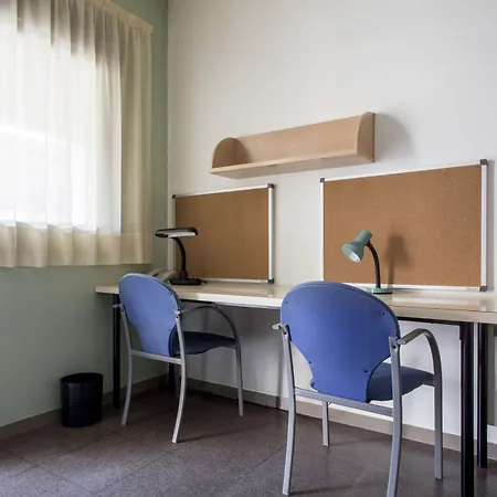 ホステル Residencia Universitaria Resa As Burgas コマルカ・デ・オウレンセ